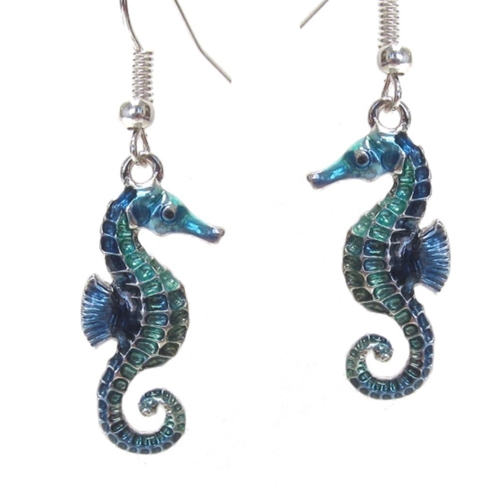 Seahorse earrings!